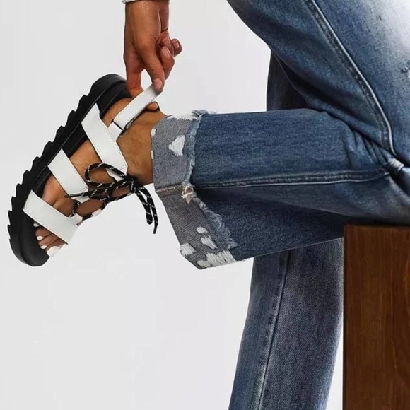 NIB Sorel Roaming Lace 8.5 Slingback Gladiator Flat Leather Sandals White Black - Picture 2 of 12